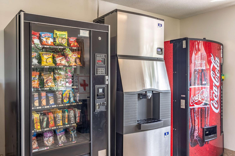 Food & Drinks 5, Motel 6 Chattanooga, TN - Downtown, Hamilton