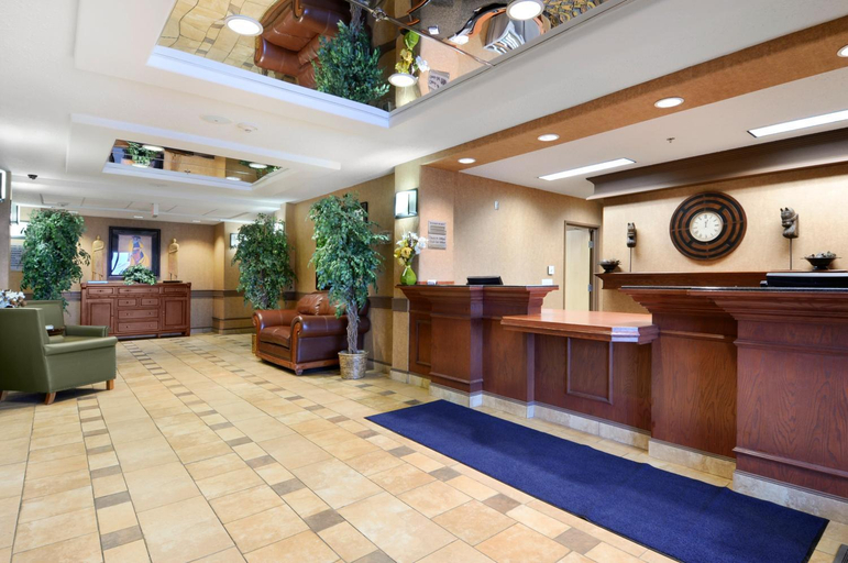 Public Area 2, Days Inn & Suites by Wyndham Strathmore, Division No. 5