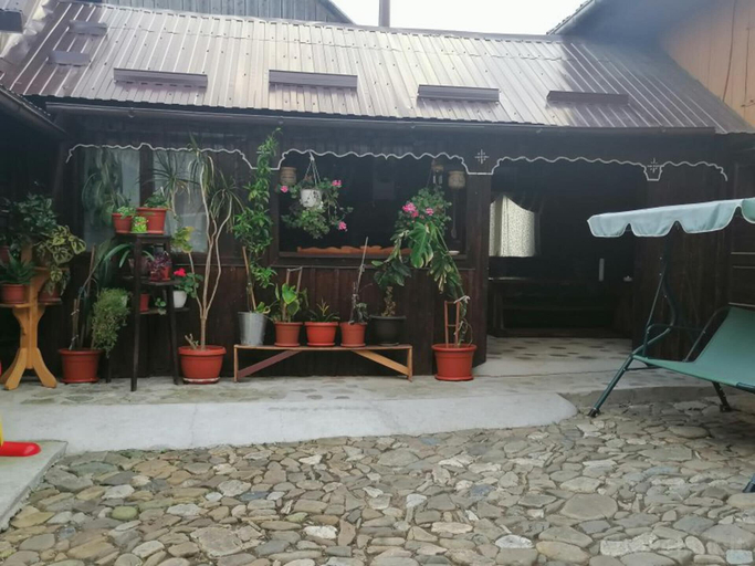 Property grounds 4, Agrituristic House - Sleeps 8 With Garden, Manastirea Humorului