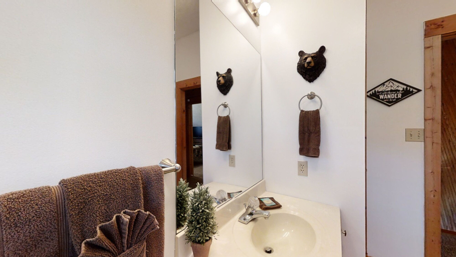 Bathroom 4, A Cowpoke's Dream 3 Bedroom Cabin by RedAwning, Sevier