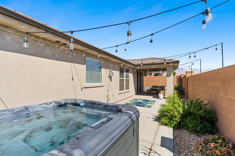 Sport & Beauty 4, Sienna Sunrise by RedAwning, Washington