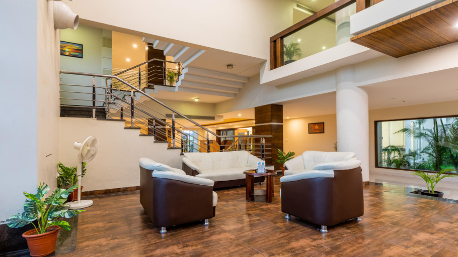 Public Area 2, Monk's Nirvanaa Hotel & Resort, Indore