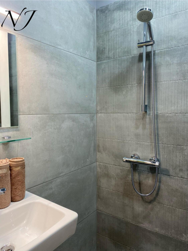 Others 5, NJ Luxury rooms and suites, Varna