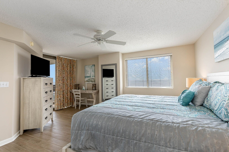 Room 3, Ocean front 2 bedroom, 2 bath condo - 301 Brighton 2 Condo, Horry