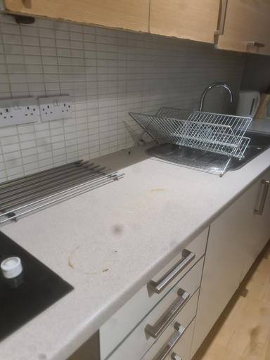 Others 5, Remarkable 1-bed Apartment in Romford, London