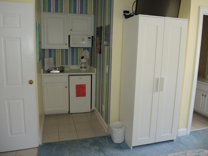 Private kitchen, 1503l Home by Redawning, Brunswick