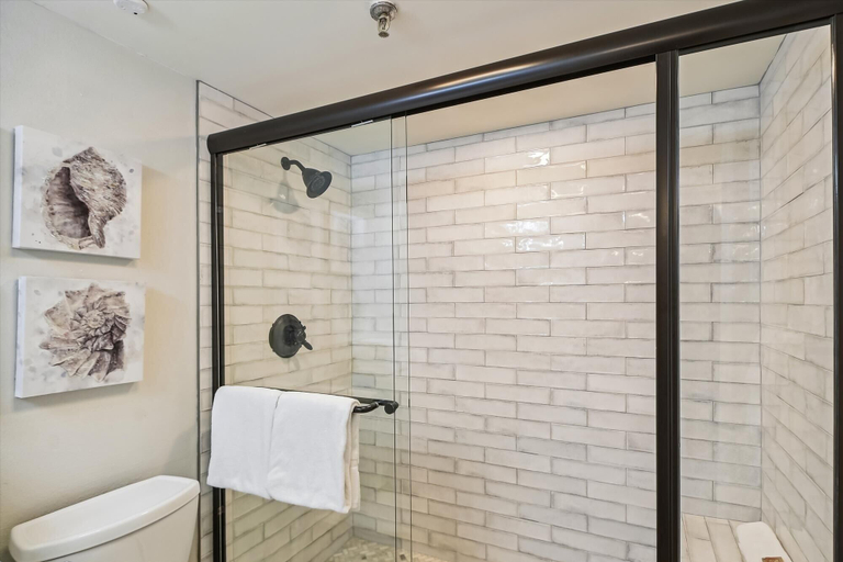 Bathroom 4, Inlet Reef 619 is a Stunning Sunset View 3 bedroom by RedAwning, Okaloosa