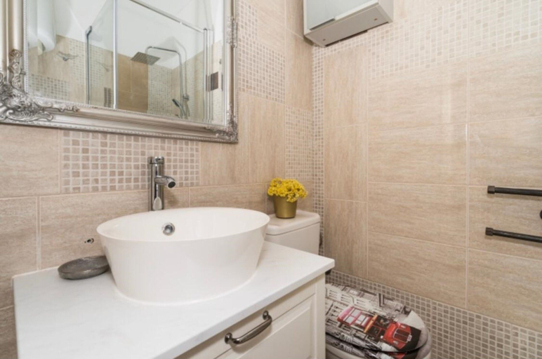 Bathroom 4, Spacious Apt. With Magnificent sea View & Balcony, Dugi Rat