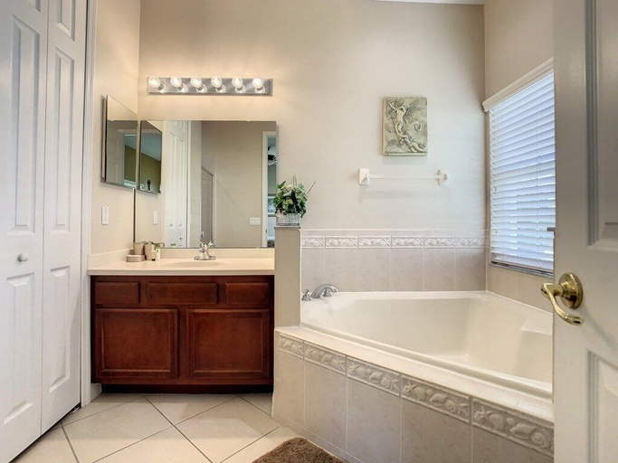Others 4, Fantastic 7 Bed 6 Bath In Prestigious Gated Comm. 7 Bedroom Villa by Redawning, Osceola
