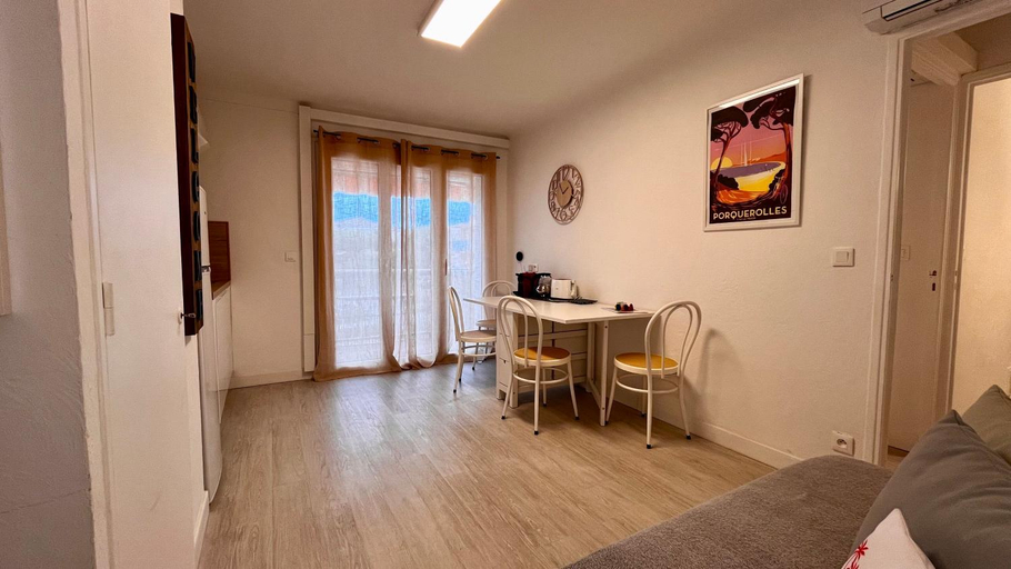 Others 5, Vacances Arbanaises - Appartements Giens, Var