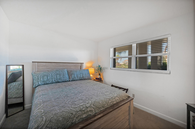 Bedroom 3, Magnificent Gulf View Condo 2 Bedroom Condo by RedAwning, Collier