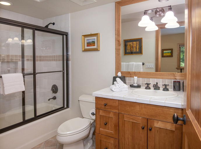 Bathroom 2, 40 Goshawk 5 Bedroom Home by RedAwning, Eagle