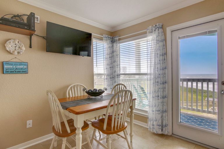 Dining, Seascape 2318 1 Bedroom Apts by RedAwning, Galveston