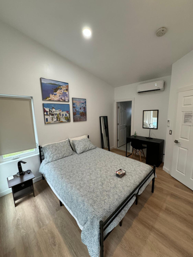 Shared lounge/TV area, Room with private bath Santoniri inspired, Seattle