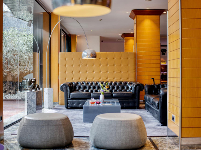 Others 5, Sansi Pedralbes, Barcelona