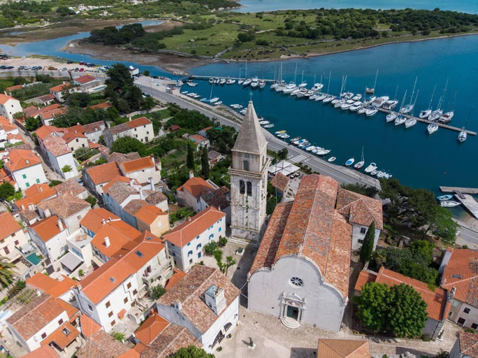 Aerial view 5, Impeccable 4-bed Apartment in Osor, Mali Lošinj