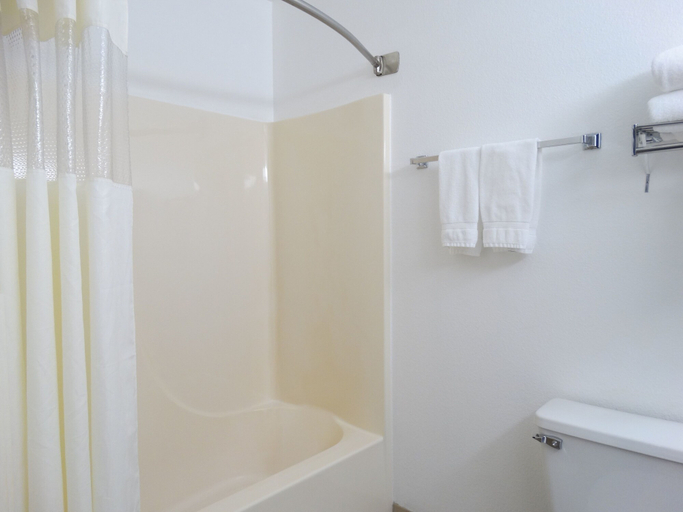 Bathroom 4, Baymont by Wyndham Whitefish, Flathead