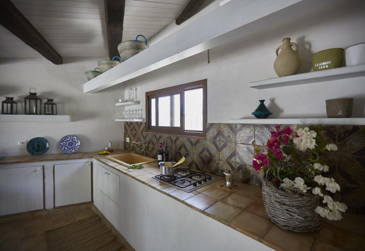 Kitchen, Tenuta Carabollace, Agrigento