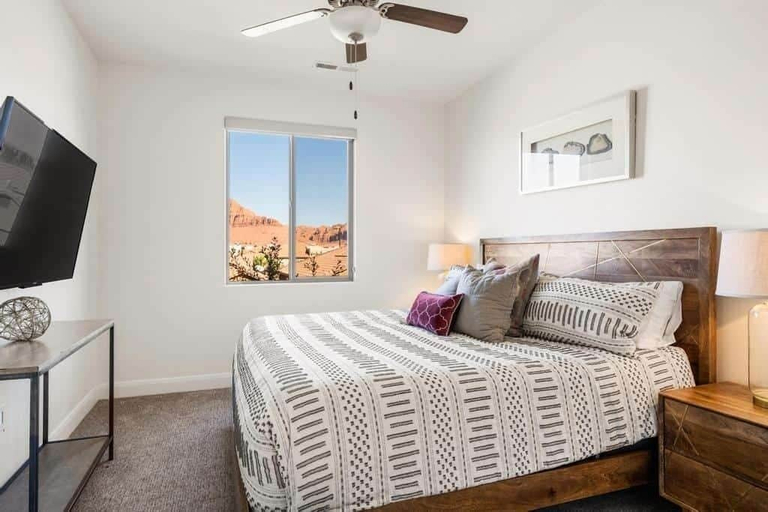 Bedroom 3, Desert Solitaire #101 6 Bedroom Townhouse, Washington