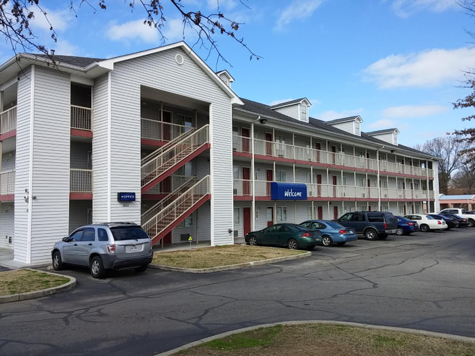 Exterior & Views, InTown Suites Extended Stay Memphis TN - Hickory Hill, Shelby
