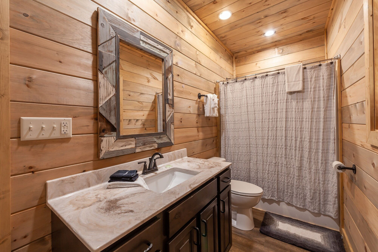 Bathroom 3, Victoria's Secrets 5 Bedroom Cabin by RedAwning, Sevier