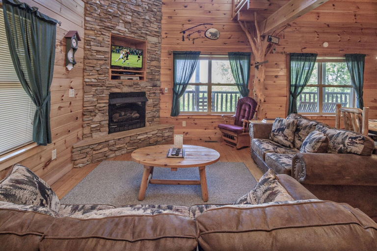 Others 4, Bear Hugs - Great Cabin! 2 Bedroom Cabin by RedAwning, Sevier