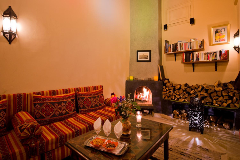 Shared lounge/TV area, Riad Signature, Marrakech