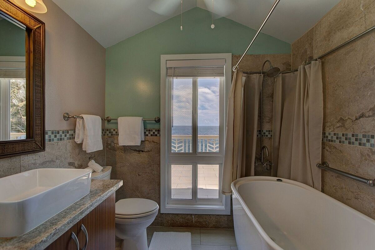 Bathroom 4, Paradise Ocean View 2 Bedroom Home by RedAwning, Hawaii