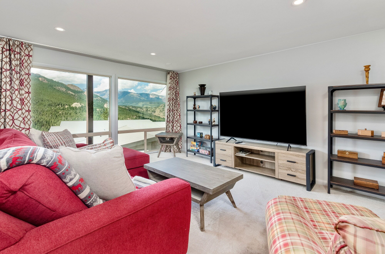 Living area 2, Trails End Vacation Home At Windcliff 3 Bedroom Home by RedAwning, Larimer