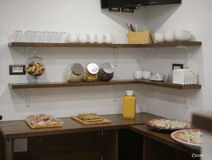 Food & Drinks, Vila Livi, Korçës