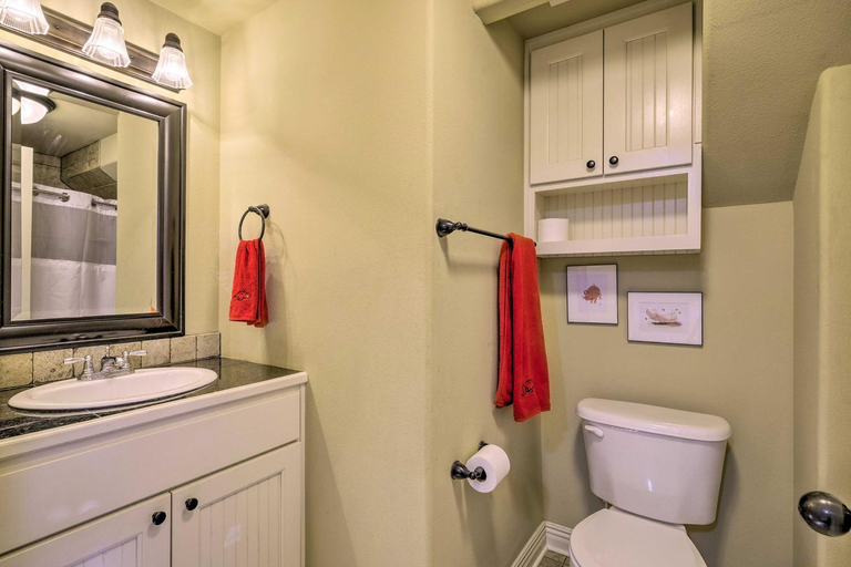 Bathroom 3, Fayetteville Apt by Univ of Arkansas Campus!, Washington