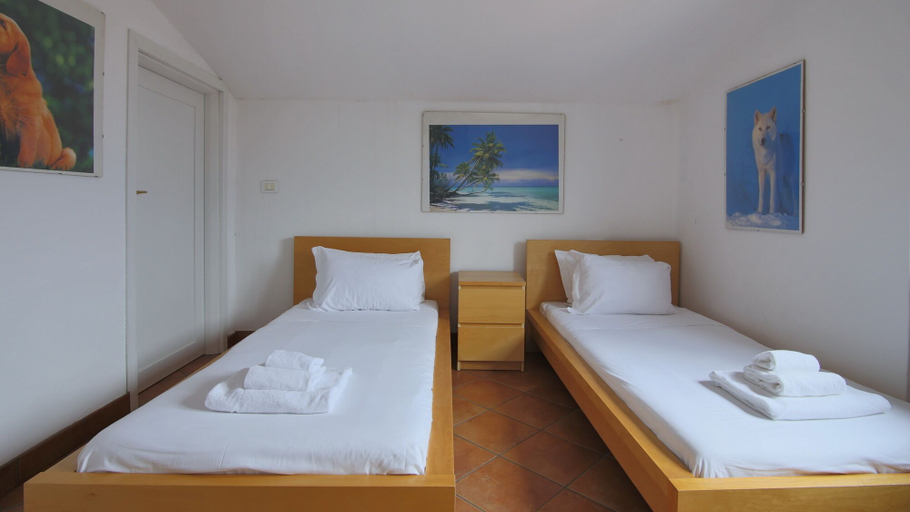 Room 5, Italianway - Piazza Nuova 3, Como