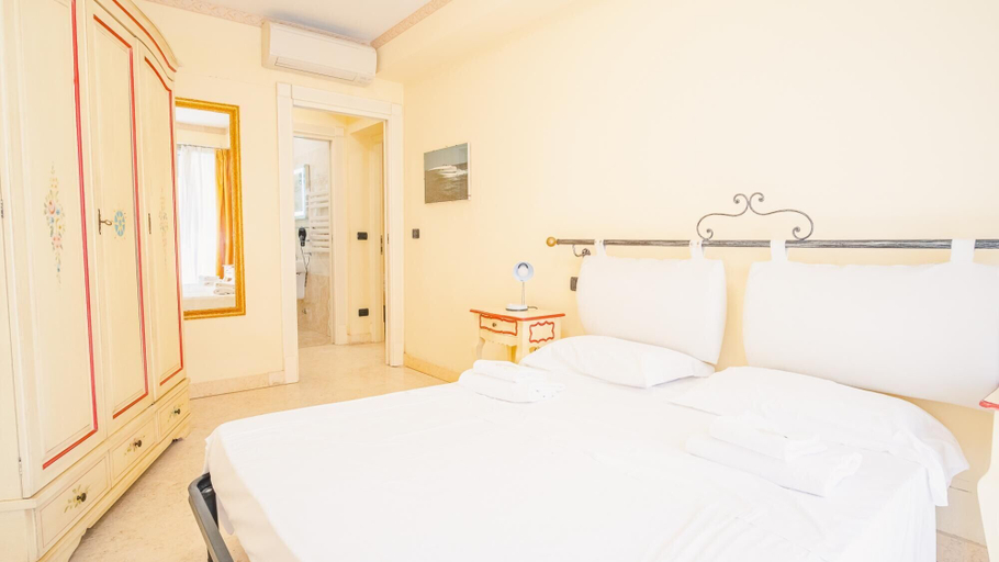 Room 5, 121 Relais du Lac Village - Italian Homing, Brescia