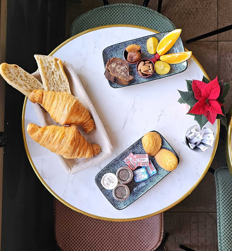 Food & Drinks 5, Hotel des Iris, Val-d'Oise