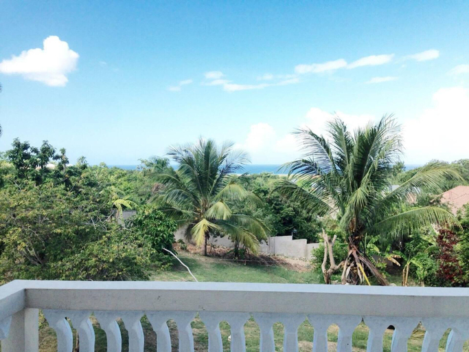Property grounds 5, Lovely 1-Bed in Montego Bay-Rose View Apartment
