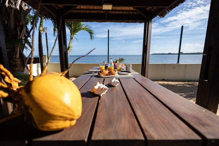 Facilities 3, Les Villas 33 Bis, Black River