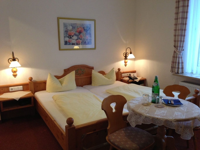 Bedroom 2, Gästehaus Maria, Garmisch-Partenkirchen