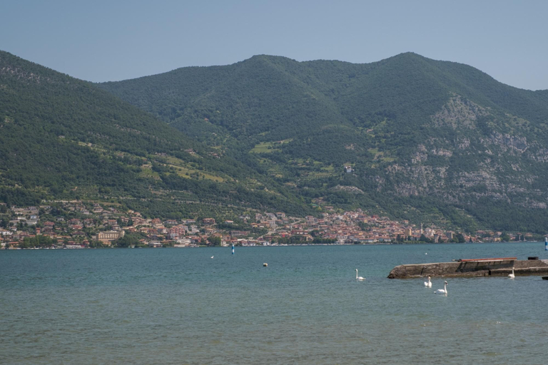 Room 2, Interno 2 in Iseo With 1 Bedrooms and 1 Bathrooms, Brescia
