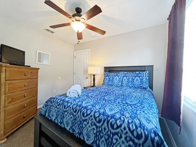 Bedroom 2, Heavenly Venture 4 Bedroom Home by RedAwning, Polk