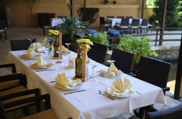 Food & Drinks 5, Rritja e Koranit, Pogradecit