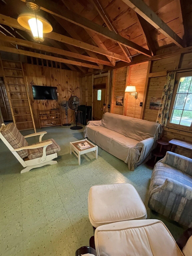 Room 4, Restawhile Limit 6 2 Bedroom Cabin by RedAwning, Cumberland