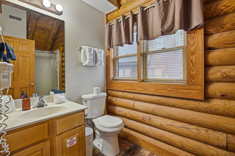 Bathroom 3, Golf View 2 Bedroom Cabin by RedAwning, Sevier