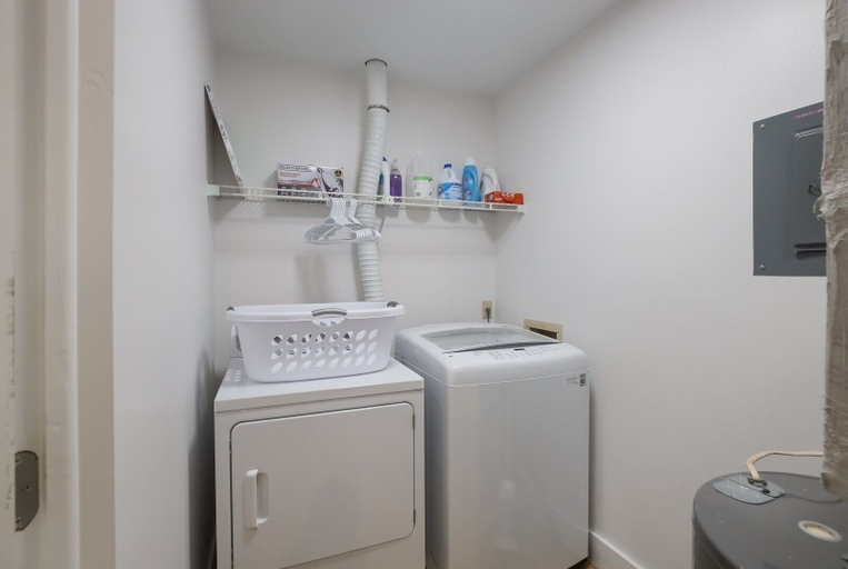 Bathroom 3, Hidden Pearl 2 Bedroom Home by RedAwning, Manatee