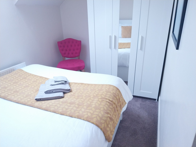 Bedroom 2, Leeds Cute 1 bed Apt, Garden, Free Wifi & Parking, Leeds