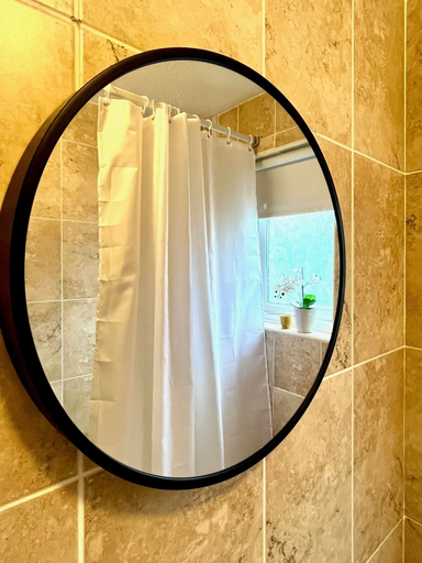 Bathroom, Charming Home Near Gatwick Airport, West Sussex