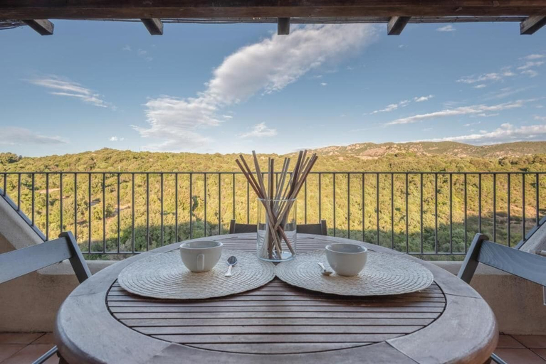 Outdoor dining 3, Elegant Residence Ea Bianca B4-1 Bedroom Sleeps 4 Plus Possible Child bed, Olbia-Tempio