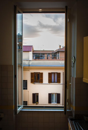 Others 2, Charlie Apartment, Rome