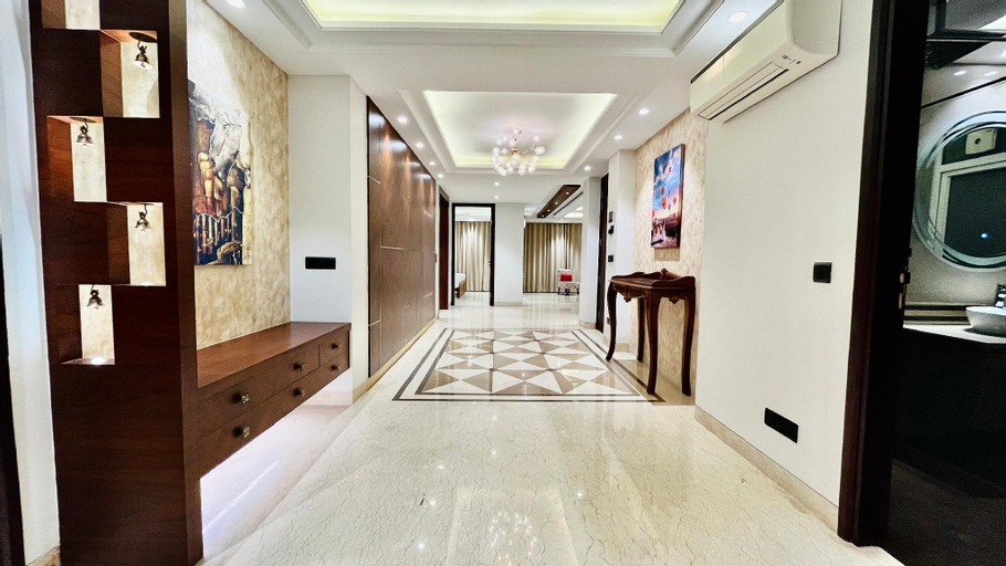 BluO 3BHK - DLF CyberCity, MG Road / Balcony, Lift, Karnal