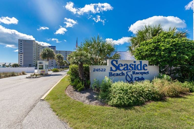 Property grounds 4, Seaside Beach & Racquet 4407 3 Bedroom Condo, Baldwin