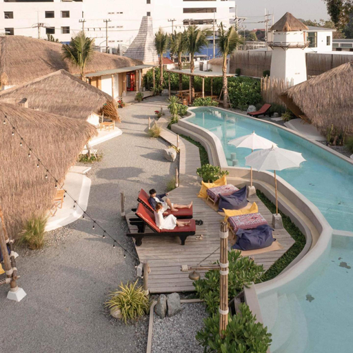 Swimming pool 4, The Pattaya Glamper, Pattaya